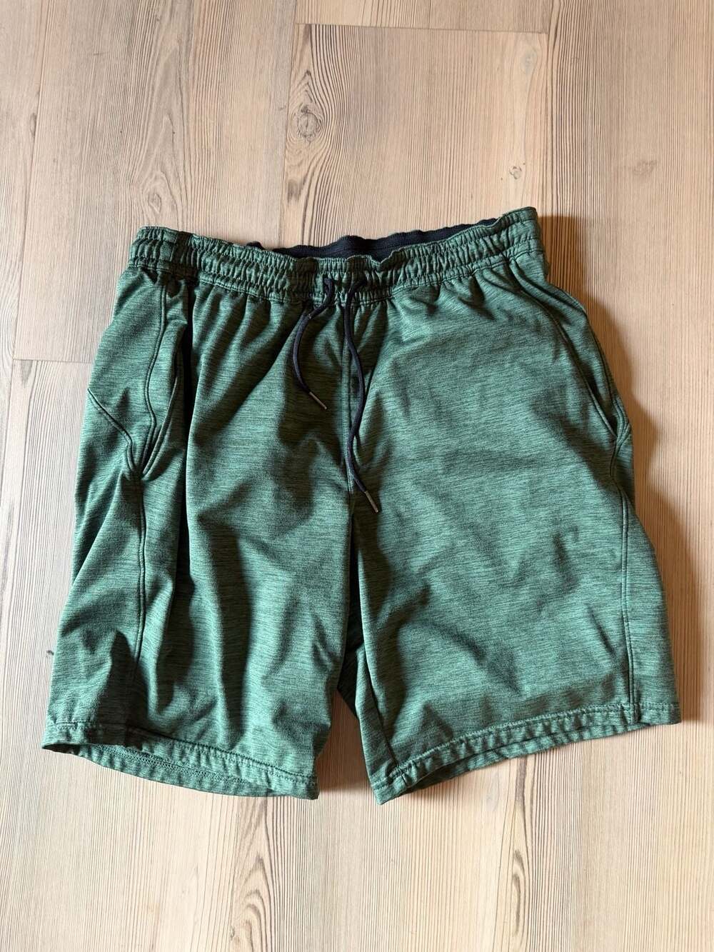 Zella Men's Heathered Green Athletic Training Shorts with Zipper Pocket